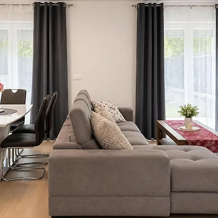 3 Bedroom Gorgeous In Dom wakacyjny